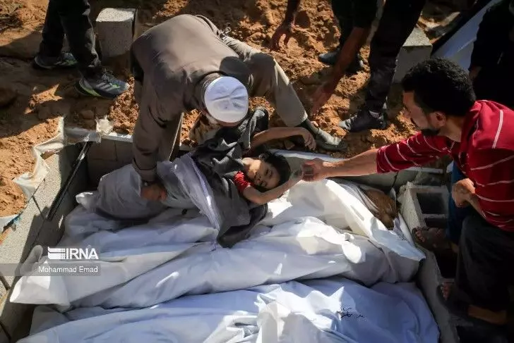 Número de mártires palestinos em Gaza chega a 28.340