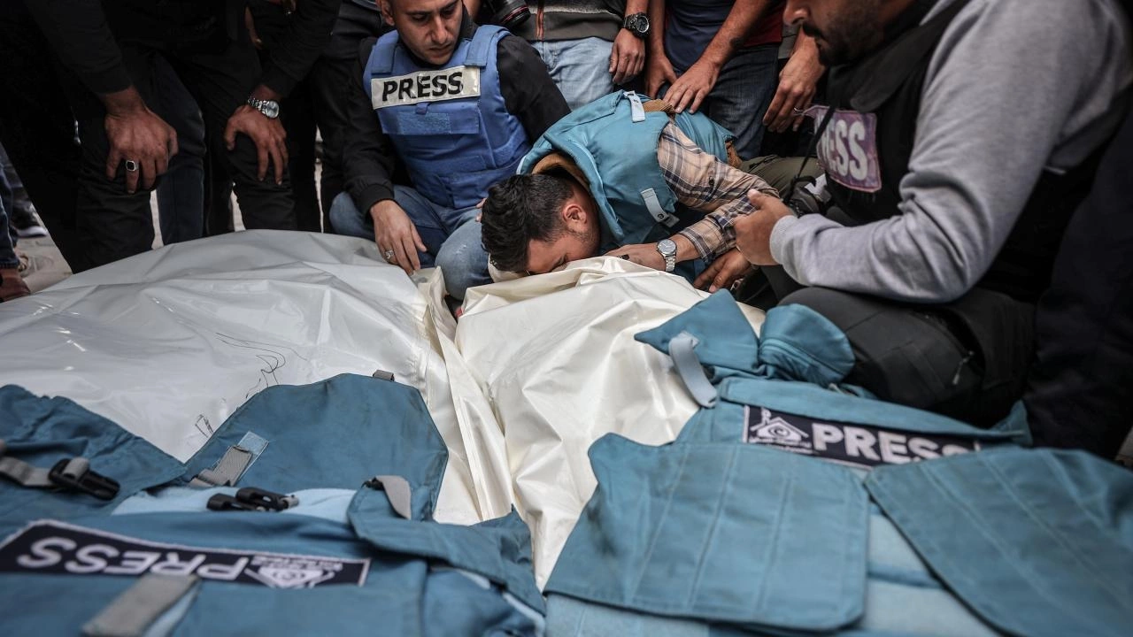 Gazze'de şehit olan gazeteci sayısı 130'a çıktı