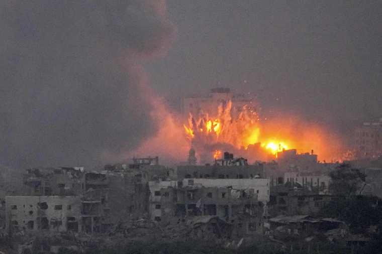 Israeli bombs rain down on southern Gaza