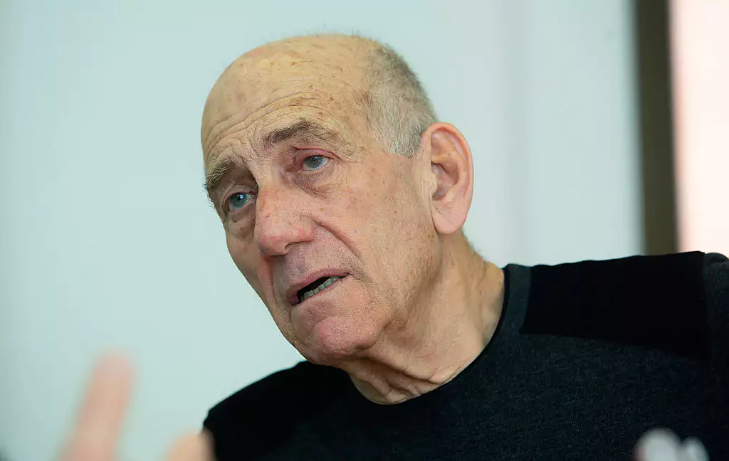 Ex-Israeli PM warns against full-scale war with Hezbollah