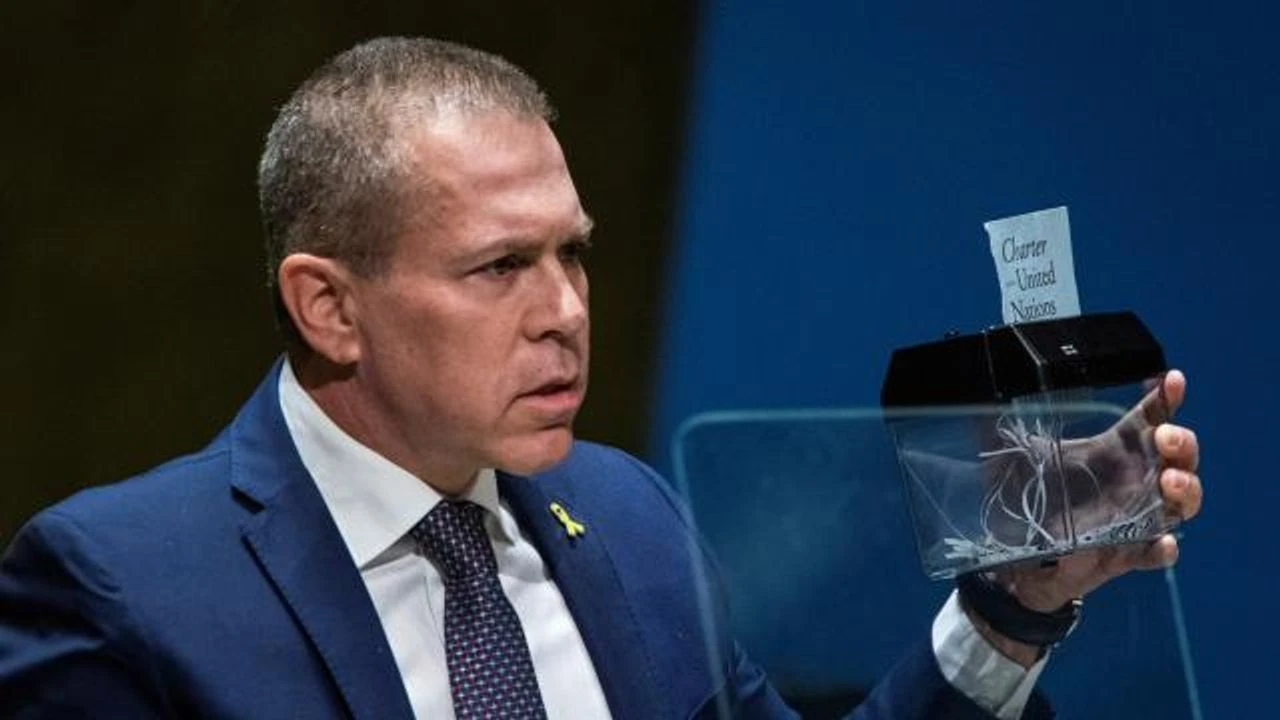 Siyonist diplomattan skandal eylem: BM metnini parçaladı