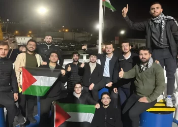 فیديو | أتراك يقتحمون السفينة كاثرين في ميناء "حيدر باشا"