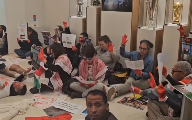 French protesters demand ‘no football match with Israel’