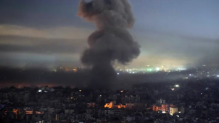 Israeli warplanes launch air raids on Aleppo, Idlib