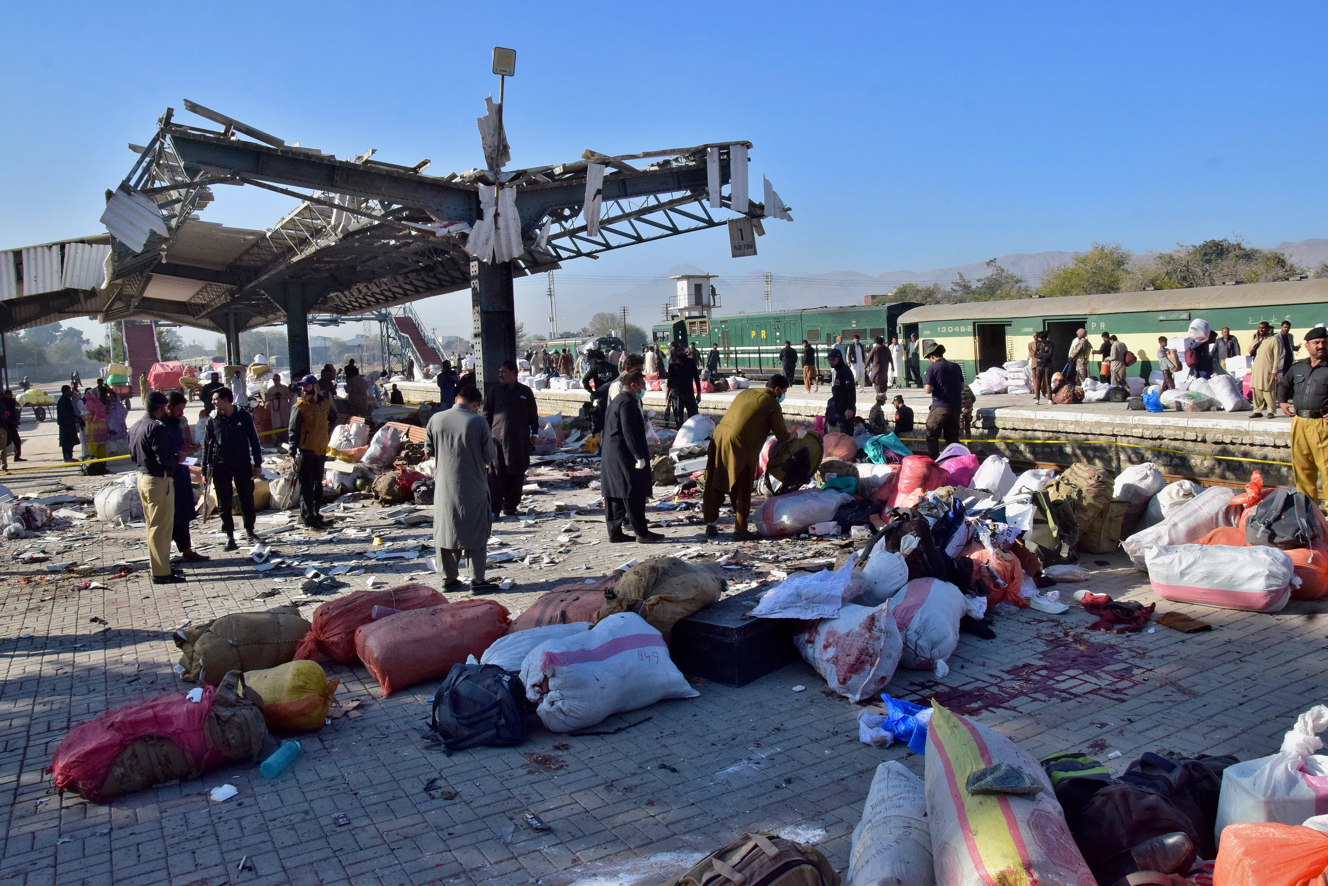 26 killed as explosion rocks railway station in southwestern Pakistan