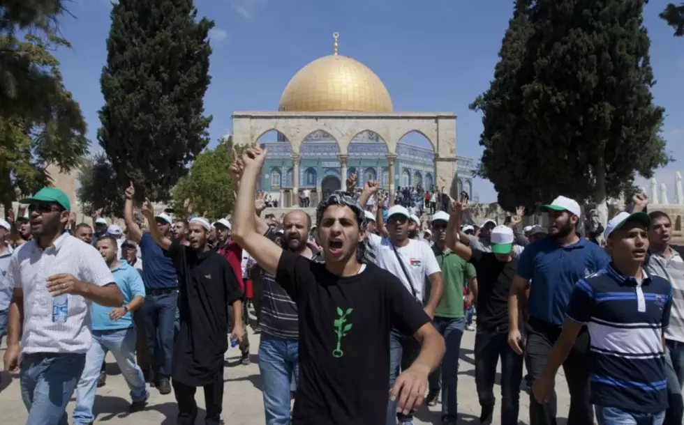  دعوة المسلمين لهبة لحماية الأقصى 