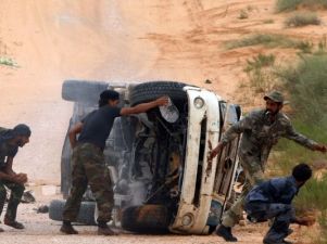 هفده نفر از هواداران مسلح قذافی در لیبی دستگیر شدند