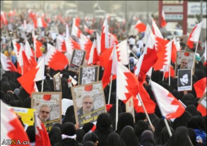 گزارش تصویری/ دومین روز تظاهرات انقلابیون بحرین با شعار "دموکراسی حق ماست"