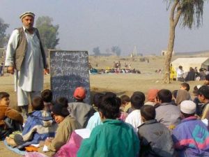 360 مدرسه به علت تهدیدهای امنيتی در افغانستان تعطيل است