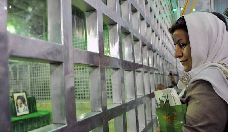 گزارش تصویری/ ادای احترام اقلیت‎های‌ مذهبی به‌ امام خمینی(ره)