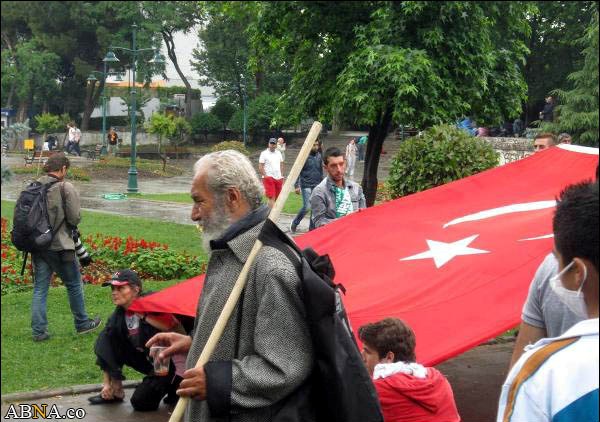 آرامش پس از طوفان در میدان "تقسیم" استانبول +تصاویر