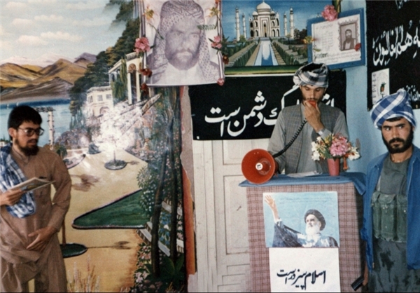 وقتی تصویر امام(ره) هم مایه قوت قلب مجاهدان افغان است+ تصاویر