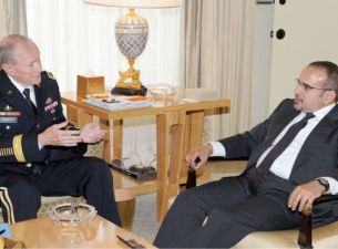ستایش ولیعهد بحرین از همکاری نظامی با آمریکا