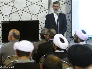 پیشنمازی: حضور روحانیون در ورزشگاهها باعث افزایش شأن روحانیت می شود