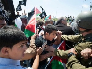 حمله نظامیان رژیم صهیونیستی به تظاهركنندگان فلسطینی
