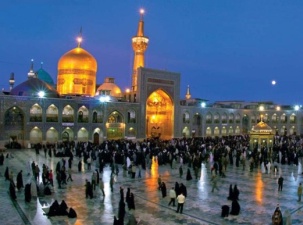 ارائه مشاوره تربیتی و اعتقادی به زائران حرم رضوی