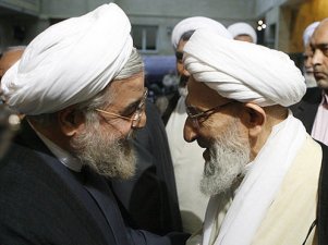 سردار سلیمانی مهمان ویژه اجلاس خبرگان رهبری/ دعوت آیت الله مهدوی کنی از روحانی