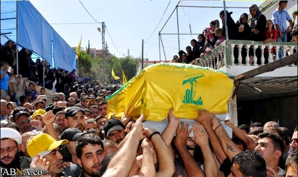 تشییع باشکوه پیکر مدافع حرم اهل بیت(ع) در لبنان + تصاویر