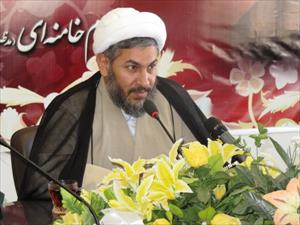 مهدوی: نماز جماعت و انضباط اداری در رده های سپاه مورد توجه بیشتری قرار گیرند