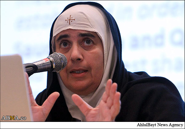راهبه‌ی بشار اسد در قم چه گفت؟ + تصاویر