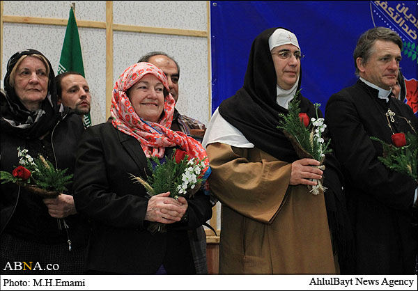 شرکت فعالان کاروان بین‌المللی صلح سوریه در همایش ادیان علیه تکفیر