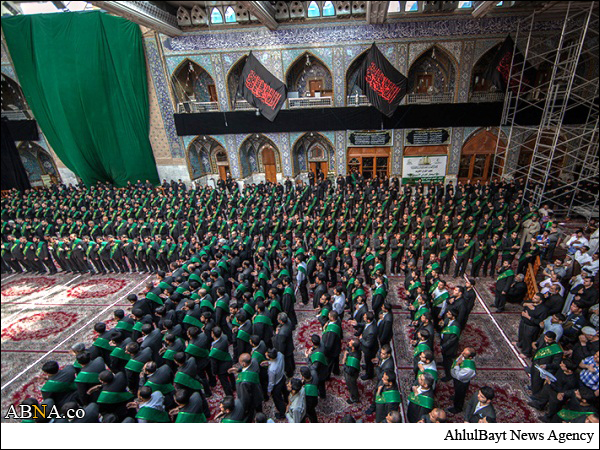 گزارش تصویری/ عزاداری خادمان حرم امام حسین(ع) و حضرت عباس(ع) در سالروز وفات حضرت ام‌البنین(س)