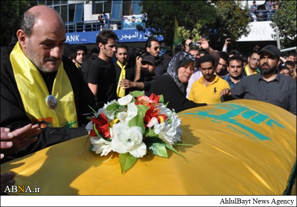 تشییع پیکر مدافع حرم حضرت زینب(س) در شهرک امام حسین(ع) + تصاویر