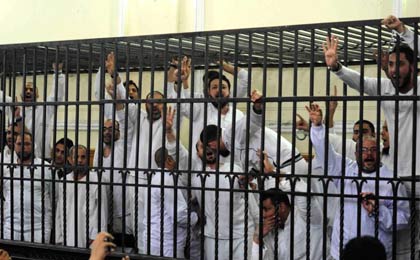 10 عضو اخوان‌المسلمین به مرگ محکوم شدند