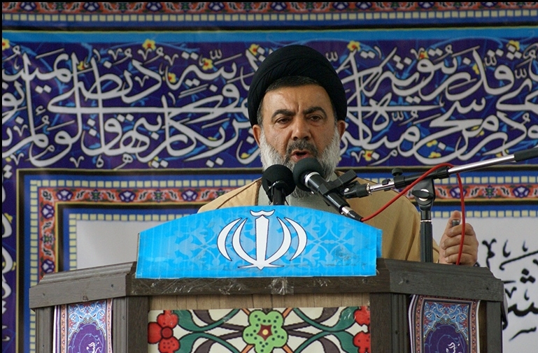 امام جمعه خرم آباد: رسانه‌ها اندیشه ولایت و رهبری را برای مردم بازگو کنند