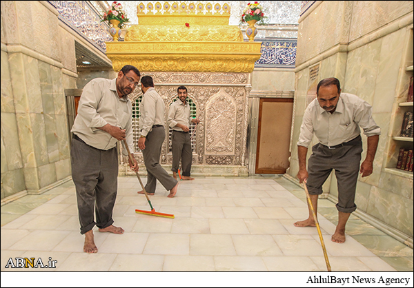غبارروبی حرم مطهر امام حسین(ع) + تصاویر