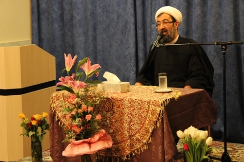 امام جمعه وین: جنگ عراق، جنگ شیعه و سنی نیست