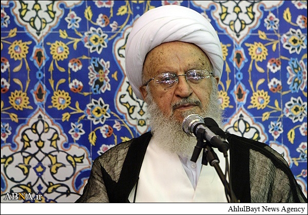 آیت‌الله مکارم شیرازی: برخی از قلم بدستان تلاش می‌کنند فرهنگ شهادت در جامعه کمرنگ شود