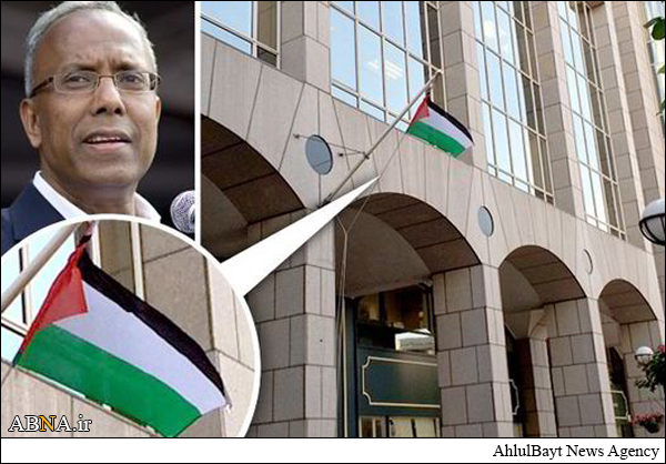 نصب پرچم فلسطین بر فراز ساختمان شهرداری بخش شرقی لندن + عکس