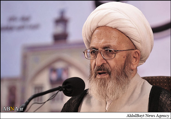 آیت‌الله سبحانی: جنایات داعش و صهیونیست‌ها بر خلاف انسانیت است