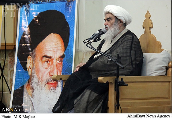  آیت الله مظاهری: ماجرای داعش را نباید سبک شمرد