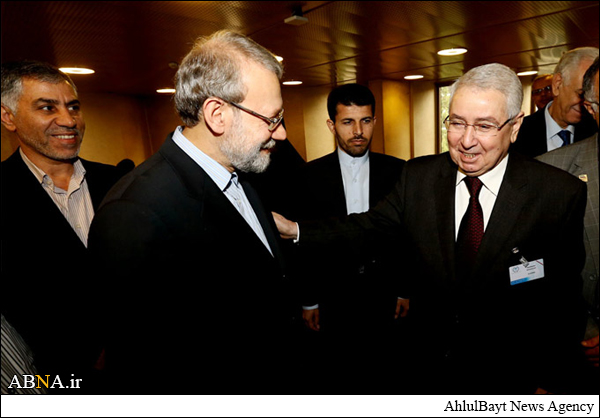 لاریجانی: سخنان اوباما درباره نابودی داعش را شوخی می‌دانیم