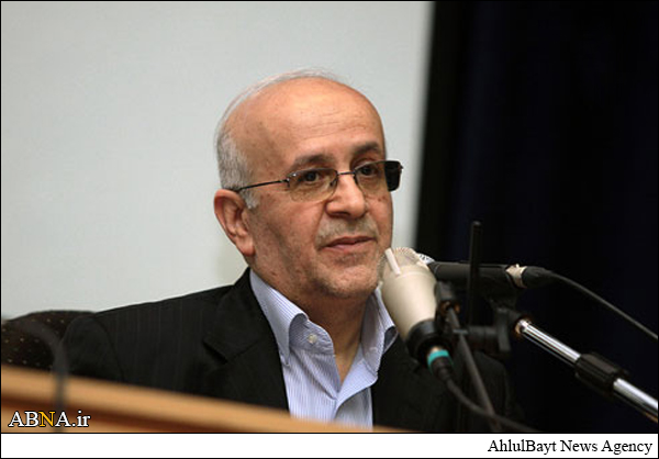 سبحانی: در بانکداری اسلامی نباید از بانکداری غربی تبعیت کرد