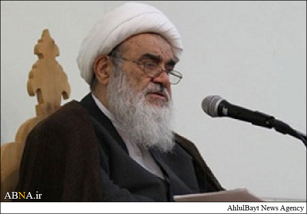 آیت الله مظاهری: اسیدپاشی باعث بی آبرویی کشور است