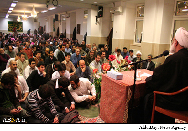 مراسم عزاداری ایام محرم در مرکز اسلامی وین برگزار می شود + پوستر