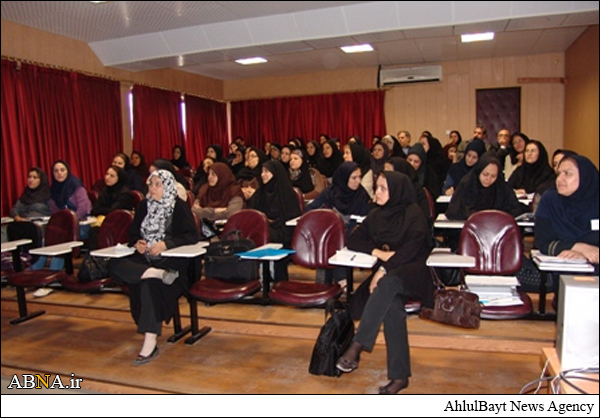 زنان مسلمان باید جایگاه خود را در جامعه بیابند