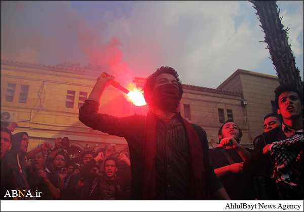 ادامه اعتراضات علیه تبرئه دیکتاتور مصر + تصاویر