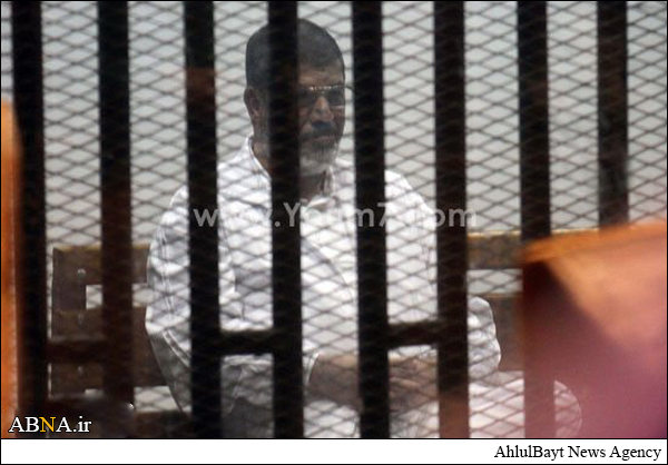 مرسی به تلاش برای ایجاد دولت خلافت اسلامی متهم شد + تصاویر	 