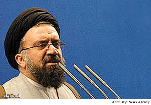 خاتمي: سفر رهبري سند افتخار ديگري در تاريخ قم است