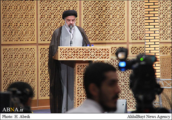 گزارش تصویری/ مراسم رونمایی از "حکمت‌نامه رضوی" با حضور قرائتی