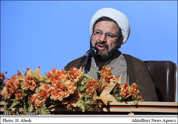 واعظی: ظرفیت های مناسبی برای تبلیغ در حوزه های علمیه وجود دارد