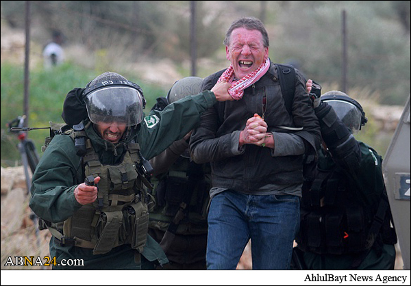 گزارش تصویری/ برخورد وحشیانه صهیونیست‌ها با فعالان فلسطینی