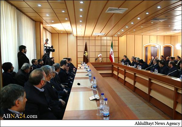 آیت‌الله جوادی آملی: عبادت زیارت، نباید برای خادمان به عادت تبدیل شود