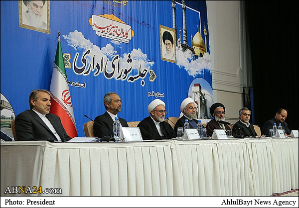 رییس جمهوری در شورای اداری استان قم: حمایت صریح مراجع معظم تقلید، مسئولیت دولت را سنگین‌تر کرد