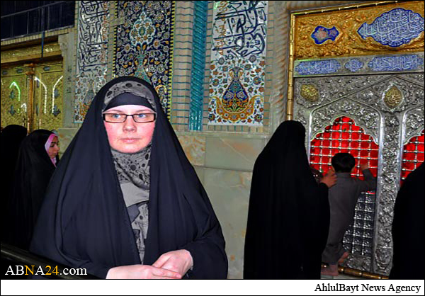مستبصر چکی: در حرم امام حسین(ع) احساسی بی‌نظیر به من دست داد + عکس