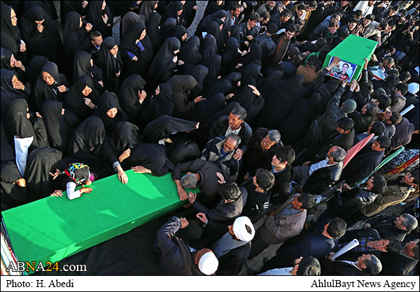 گزارش تصویری/ تشییع شهدای افغانی مدافع حرم حضرت زینب(س) در قم